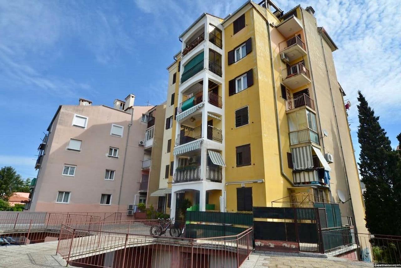 Apartment Dana Ровинь Экстерьер фото