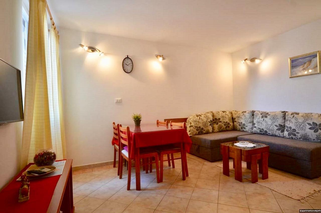 Apartment Dana Ровинь Экстерьер фото