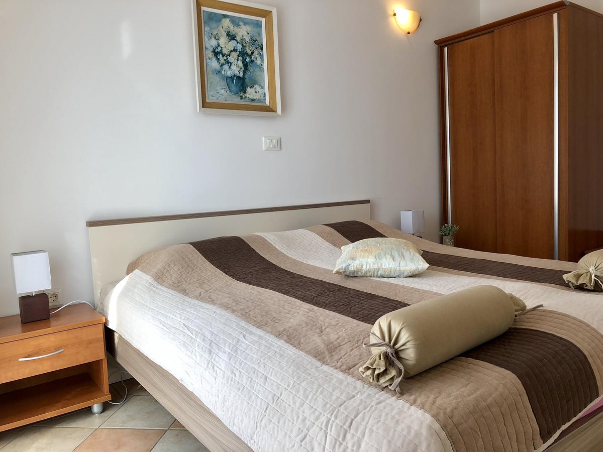 Apartment Dana Ровинь Экстерьер фото